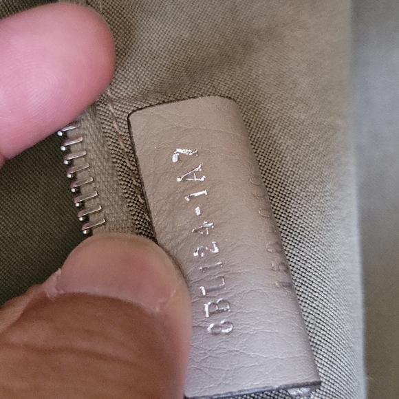 FENDI - Picture 10 of 16